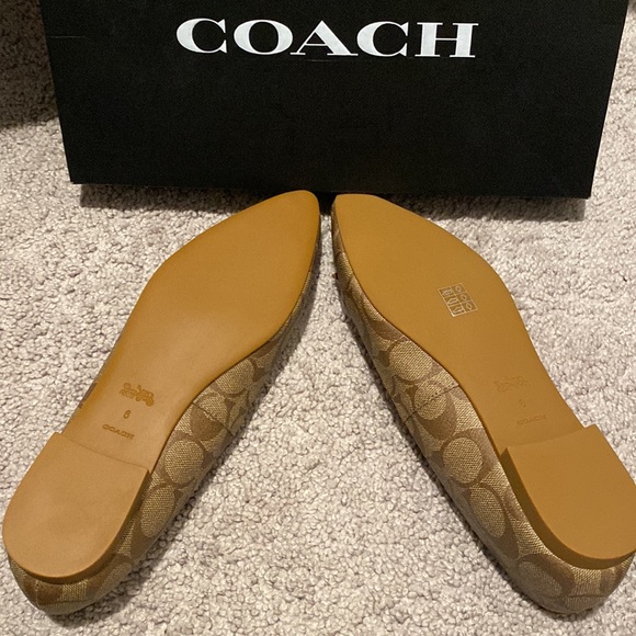 New Coach flats - Picture 2 of 3